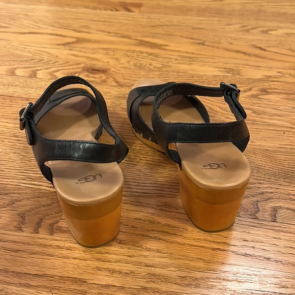 UGG Sandals 9 - Picture 4 of 5